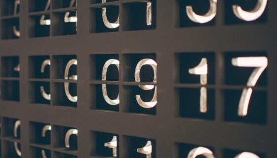 Szyfry, algorytmy i protokoły - co musisz wiedzieć o kryptografii